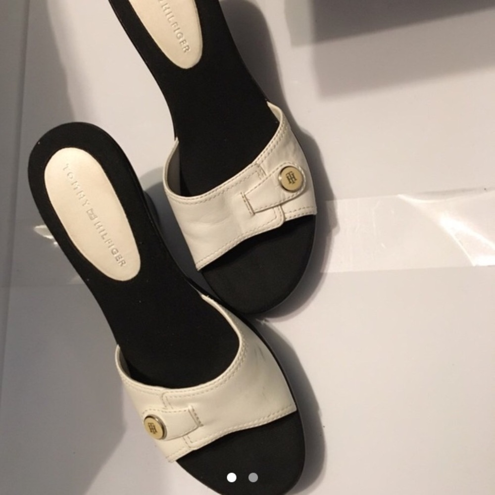 Vintage Tommy Hilfiger ‘90s wedges